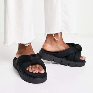 NWT Twist Knot Chunky Platform Padded Mules